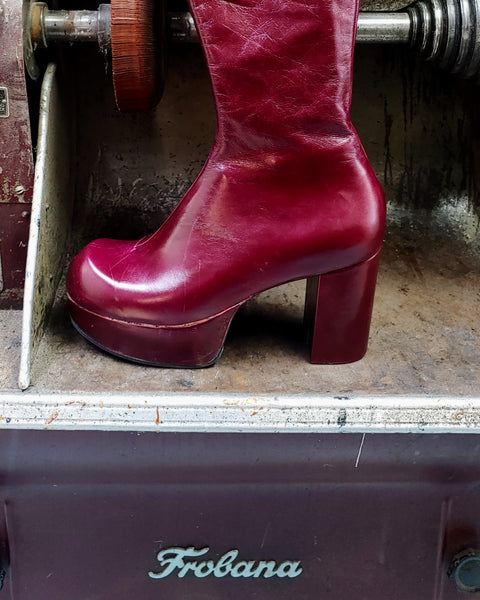 Platform Knee Boots in BURGUNDY
