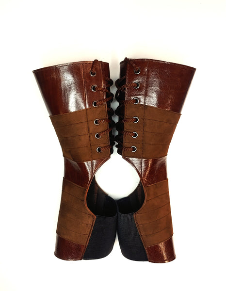 Short Chestnut Leather Aerial boots w/ Suede Grip