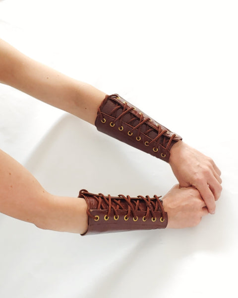 SAMPLE SALE - Chestnut Brown Gauntlets