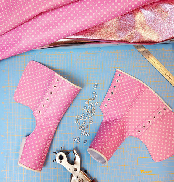 Short Aerial boots in Pink Polkadots *LIMITED EDITION*