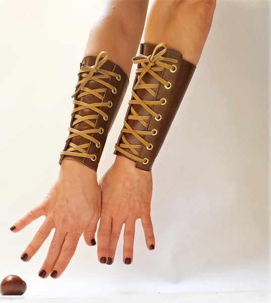 BROWN Leather cuff style Gauntlets