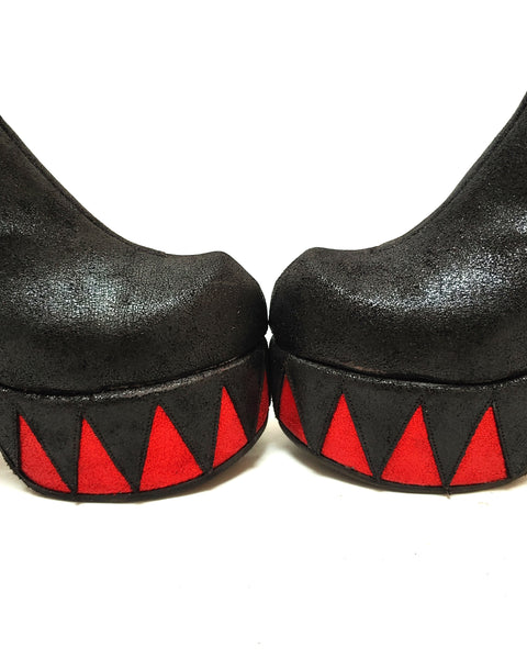 RINGMASTER Platform Boots - Black & Red metallic