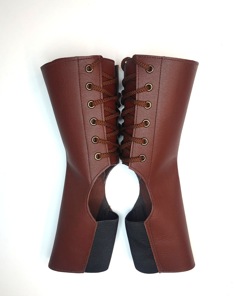 Short Classic Red Brown Aerial boots