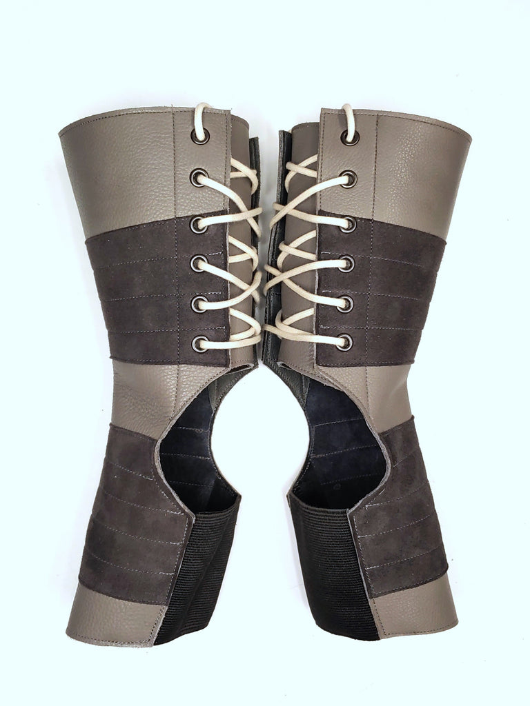 SHORT Aerial boots in GREY leather