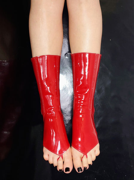 READY MADE Red Patent Pole Gaiters with toe sling Size 1-2
