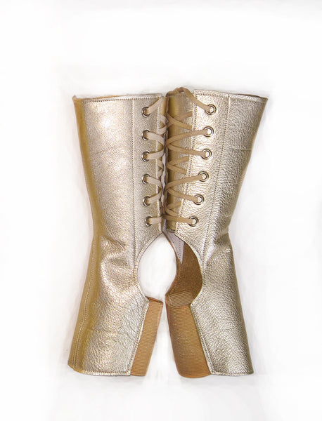 Short Aerial boots in PLATINUM Metallic