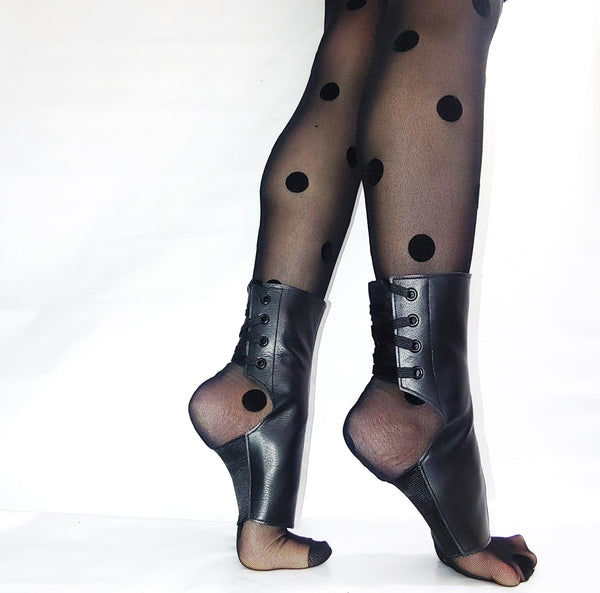 EXTRA Short Classic Black Aerial boots in WHITE