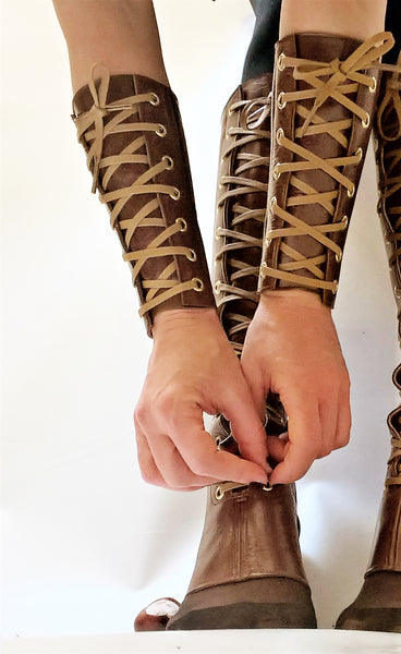 BROWN Leather cuff style Gauntlets