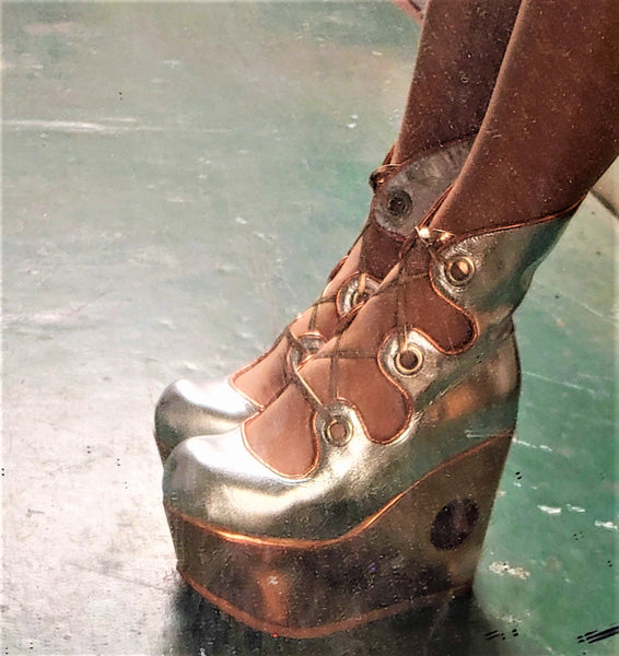 Peephole Platform lace-up Boots