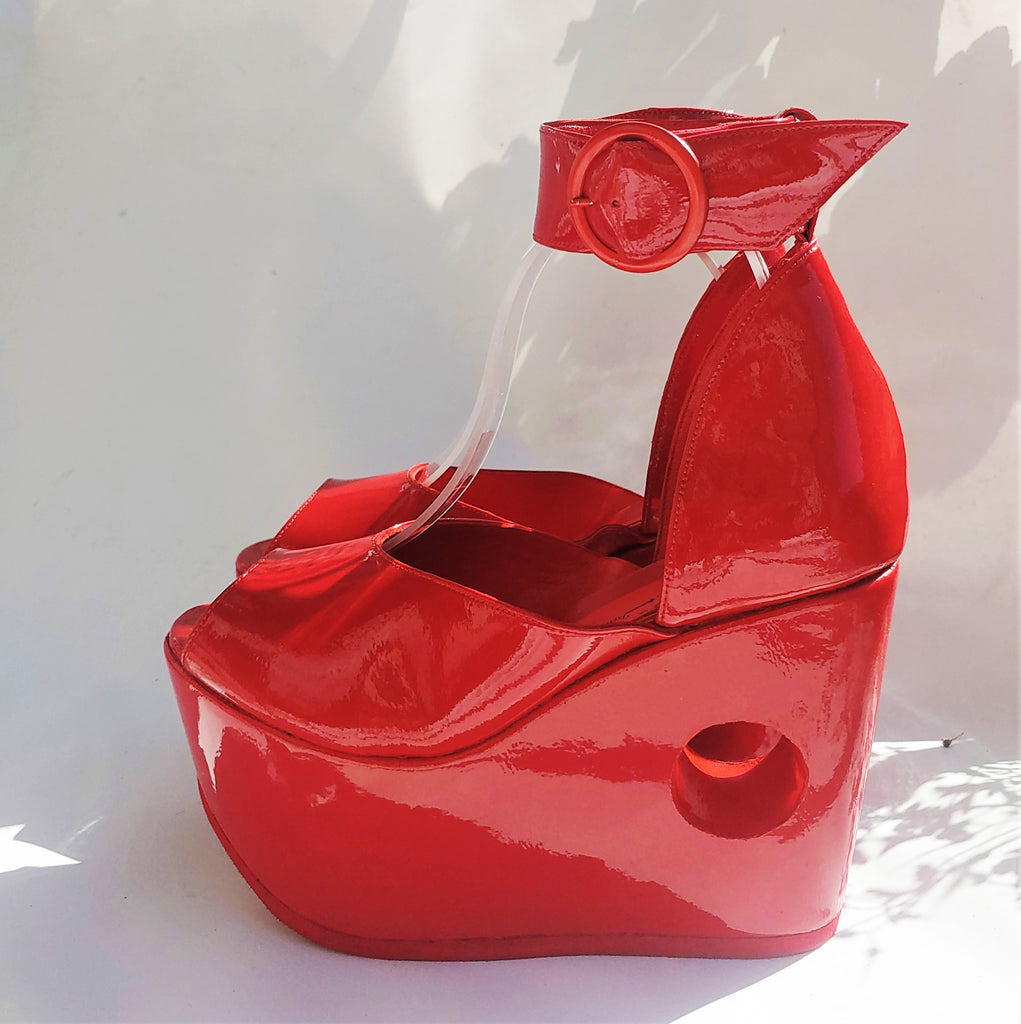 PEEPHOLE Platform Shoes - Red Patent Leather & Perspex hole Handmade –  Isabella Mars