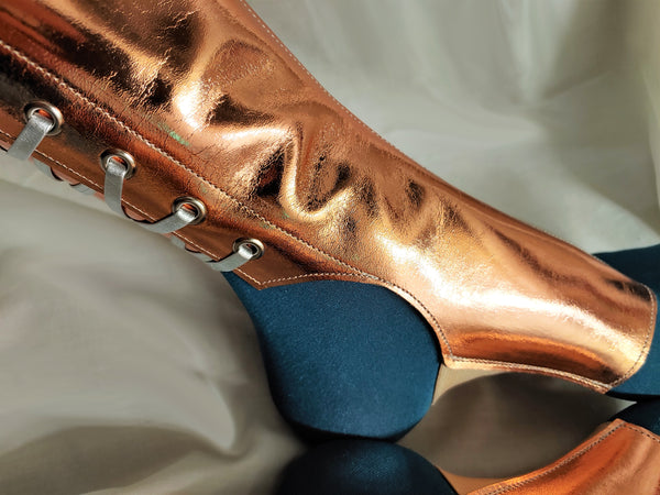 ROSE GOLD mirror-metallic Short Aerial gaiters