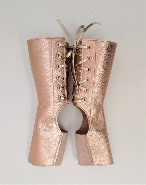 Short Aerial boots in ROSE GOLD Metallic