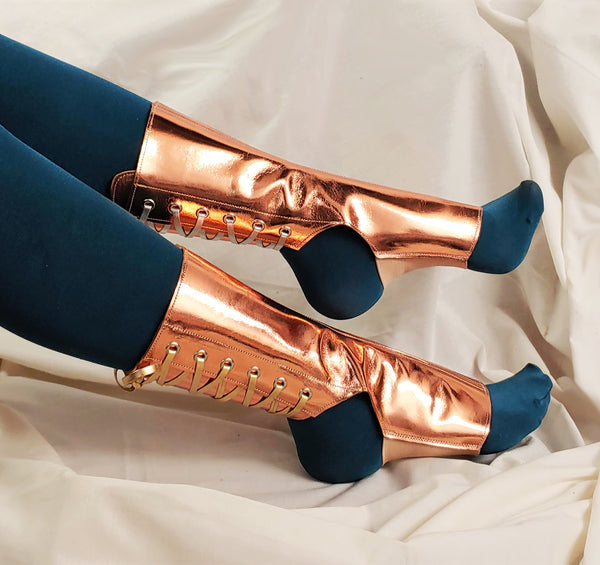 ROSE GOLD mirror-metallic Short Aerial gaiters