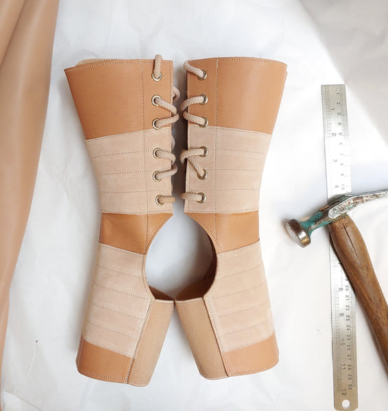 SHORT Aerial boots in NUDE leather w/ ZIP